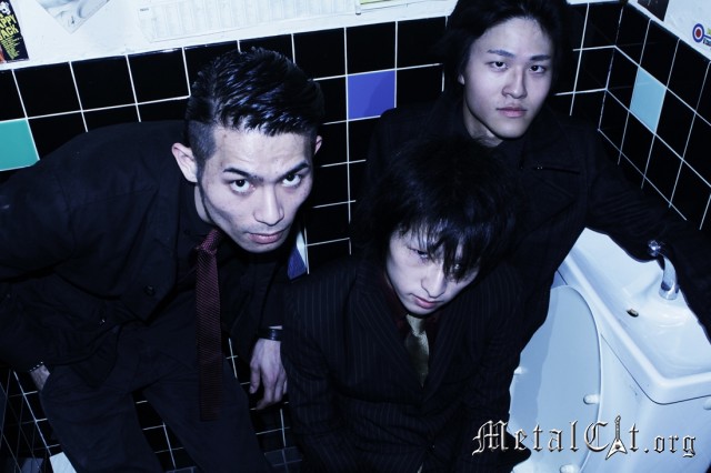 GARAKUTA ROBOT - новый клип Lonely It’s Alright GARAKUTA ROBOT - новый клип Lonely It’s Alright