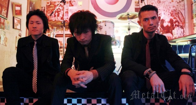 GARAKUTA ROBOT - новый клип Strawberry Dreamers GARAKUTA ROBOT - новый клип Strawberry Dreamers